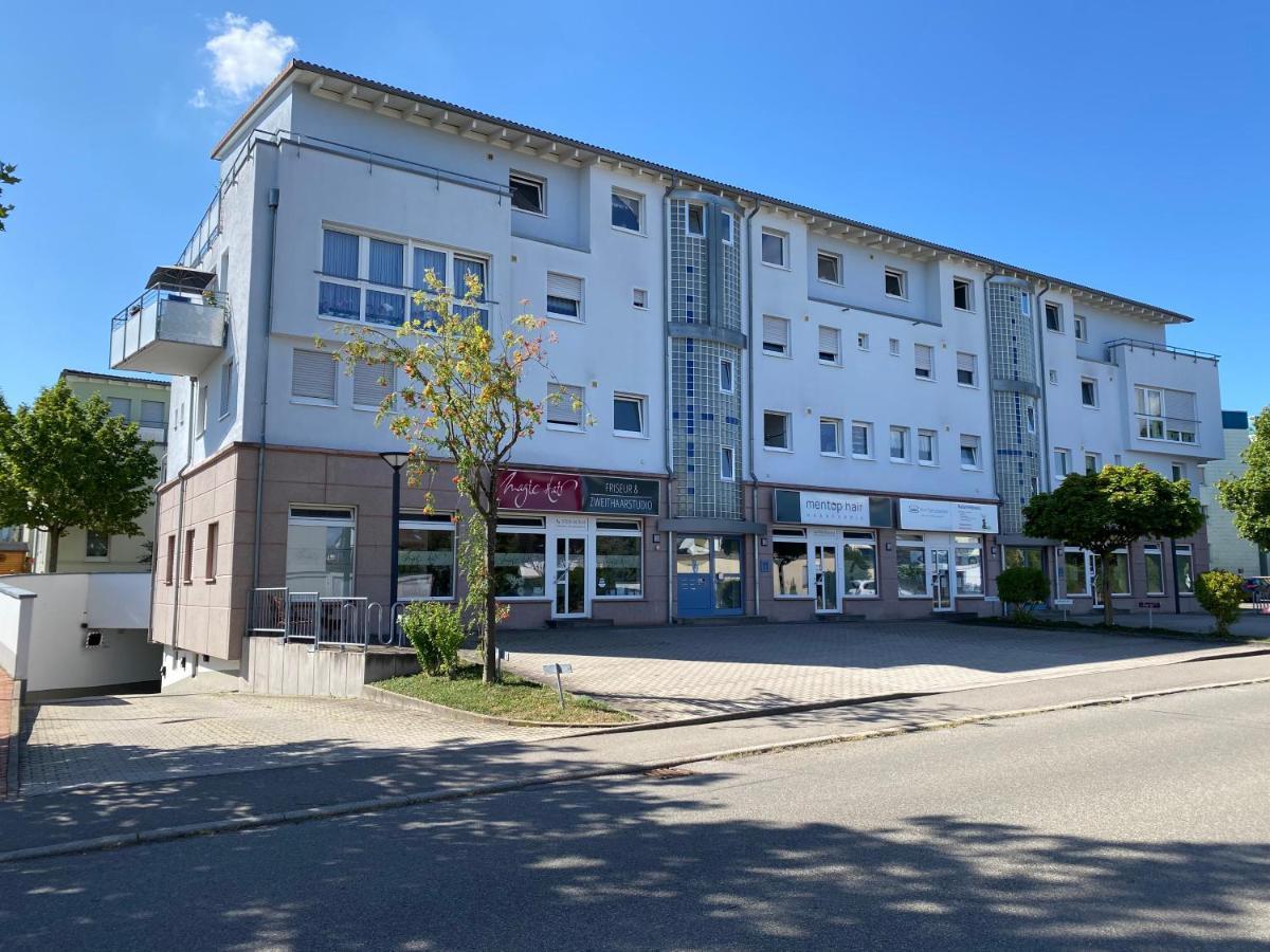 3 Zimmer Apartment In S-Bahn Naehe, 76 Qm, Max 5 Pers, 30Qm Dachterasse, Garage, Internet 1000 Mbit Gaertringen Bagian luar foto