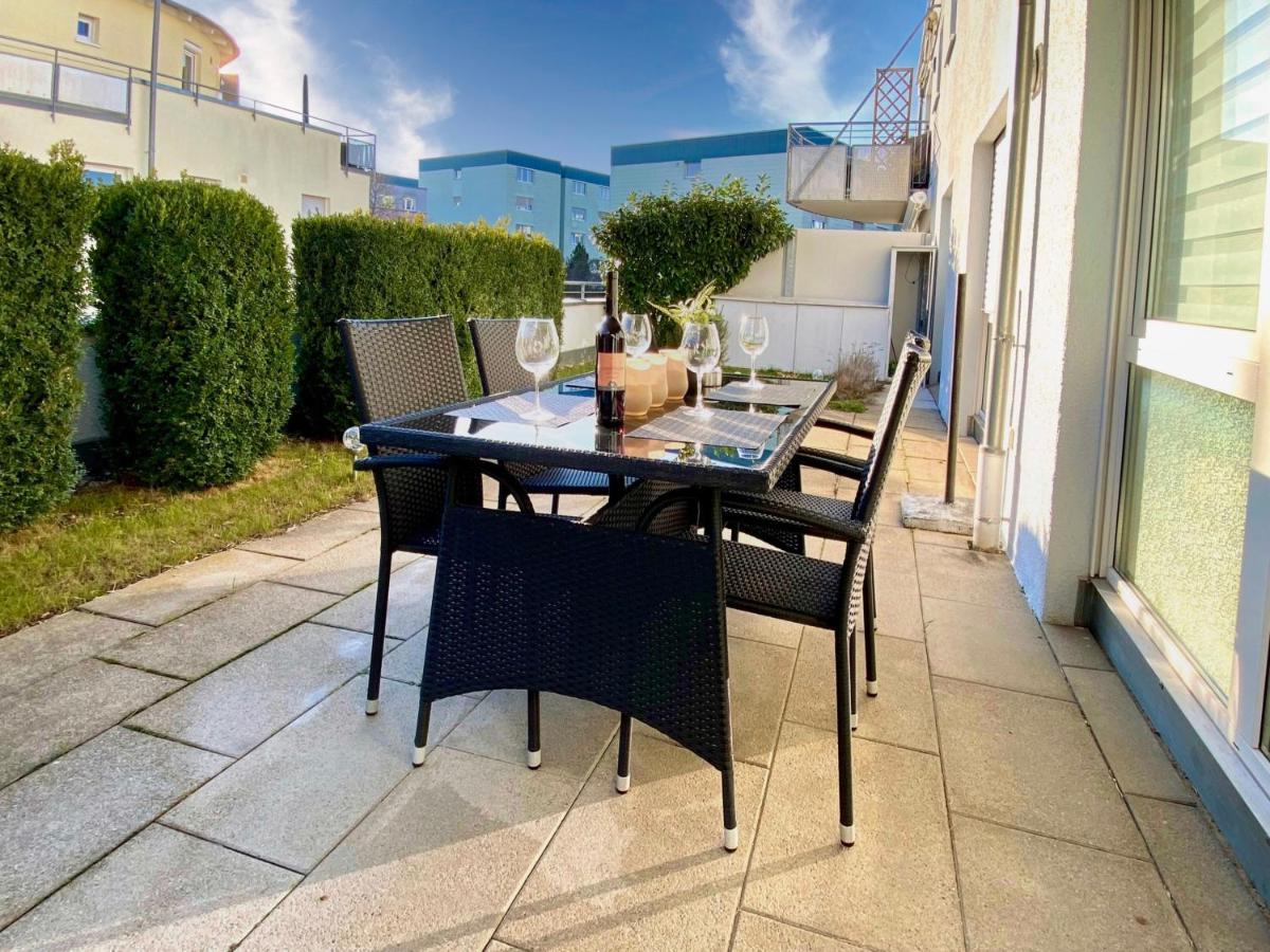 3 Zimmer Apartment In S-Bahn Naehe, 76 Qm, Max 5 Pers, 30Qm Dachterasse, Garage, Internet 1000 Mbit Gaertringen Bagian luar foto